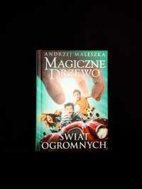 Magiczne drzewo świat ogromnych