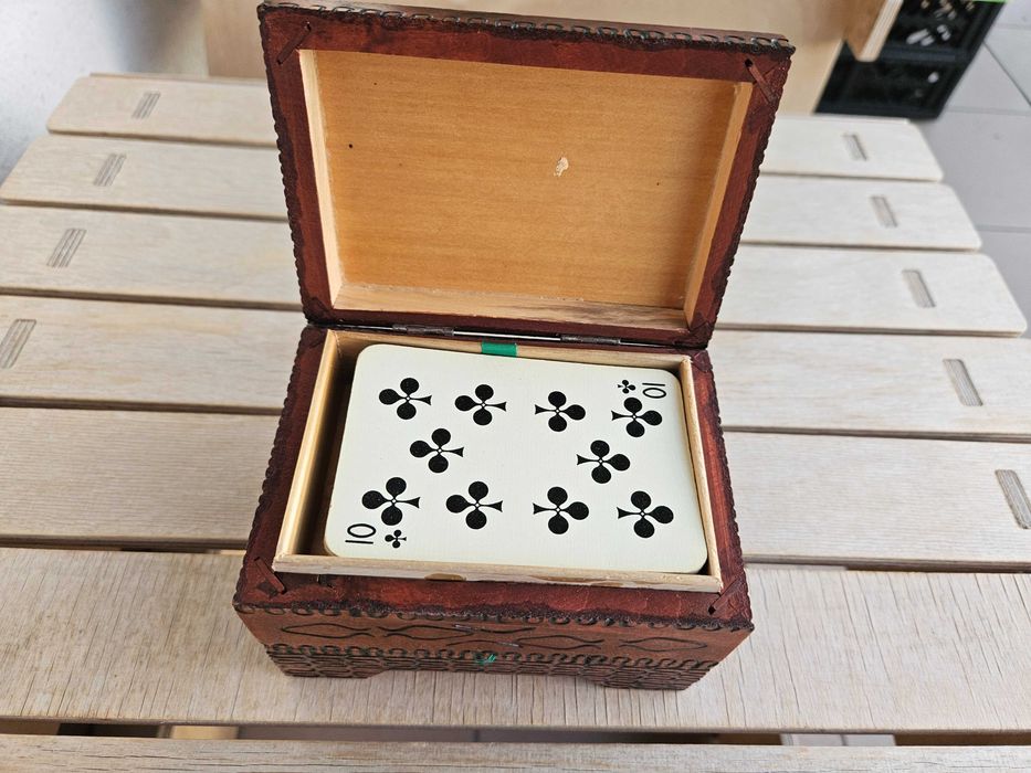 Stara drewniana szkatułka góralska na 2 talie kart
