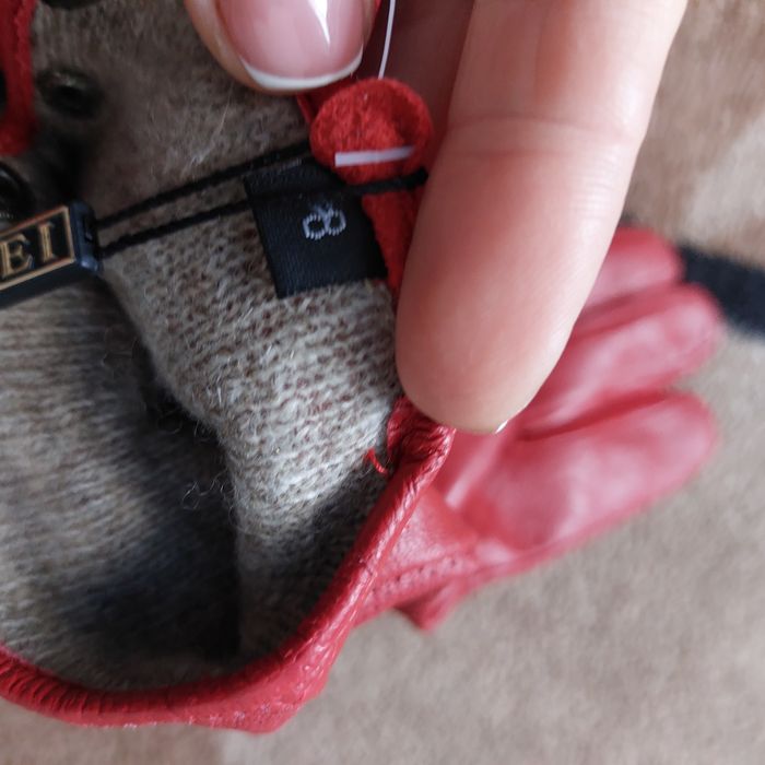 Шкіряні червоні рукавички