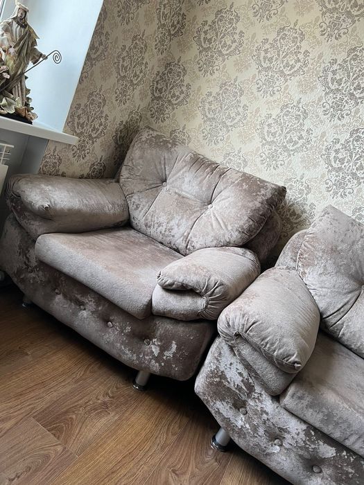 Диван розкладний з кріслами