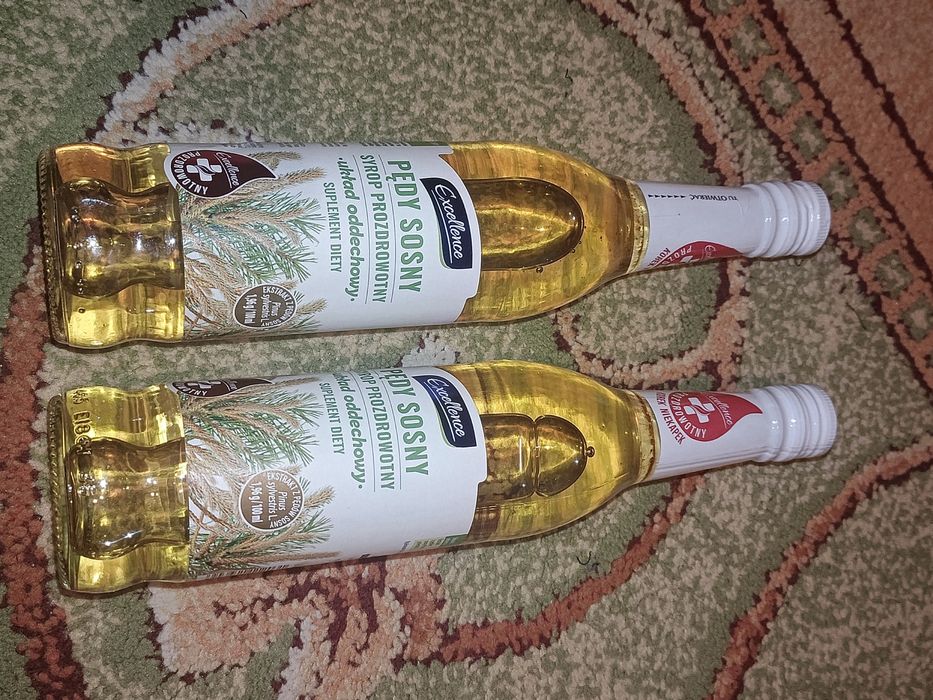 2 syropy prozdrowotne z ekstraktami pędów sosny i kwiatów czarnego bzu