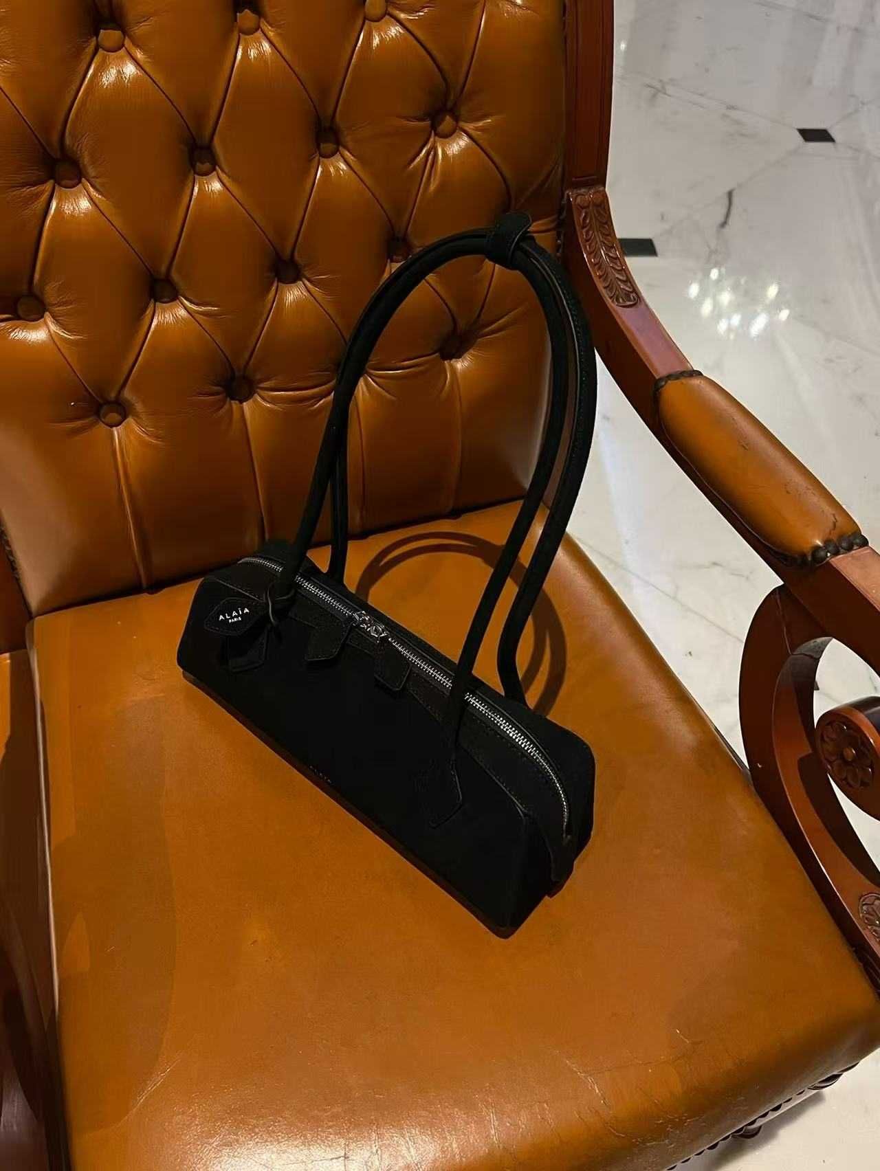 Bolsa Sausage Alaïa, nova
