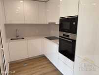 Novo apartamento T1 com garagem - Quinta da Portela