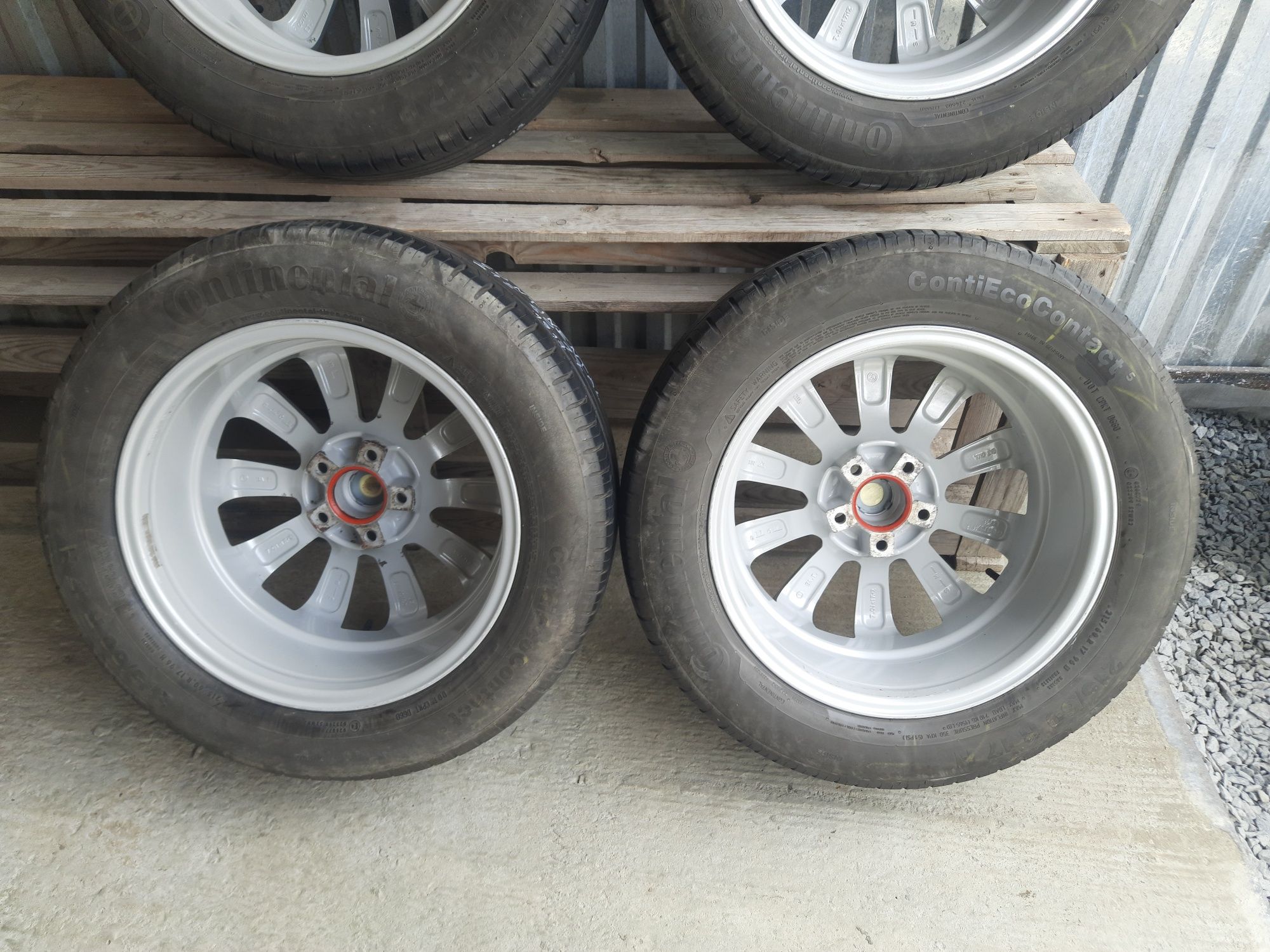 Колеса R17 5x114.3 7J ET38 ЦО 70.4 мм літо 225/60R17