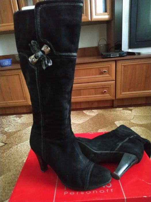 Замшевые туфли, сапоги в хорошем состоянии