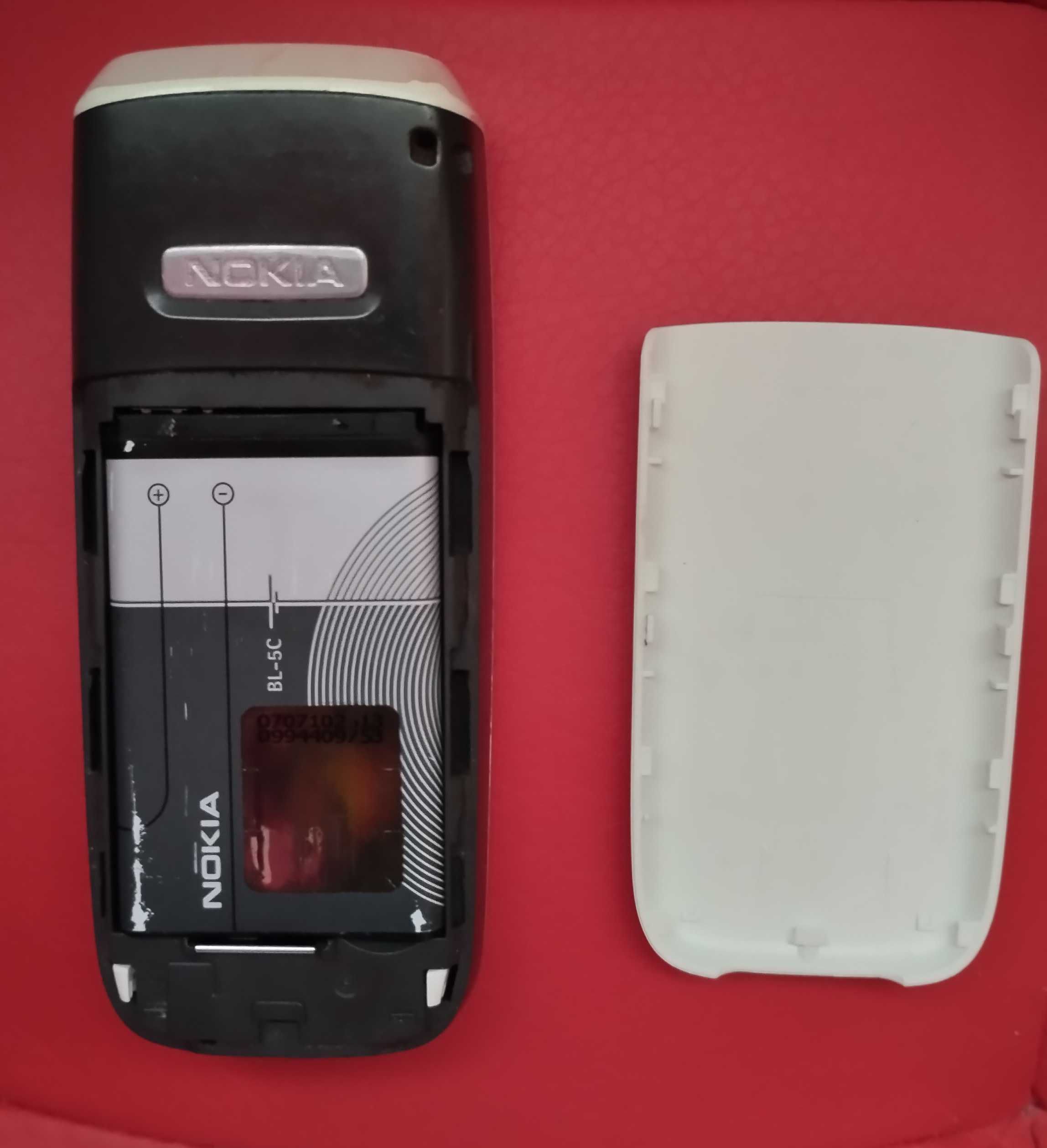 Мобильный телефон Nokia 2626 White, Венгрия.