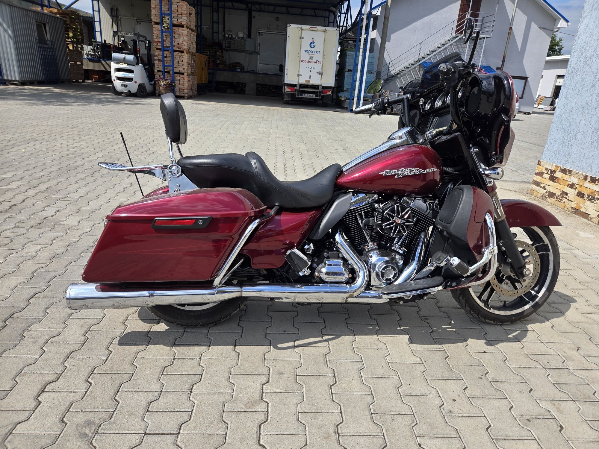Harley davidson street glide 2014 рік.