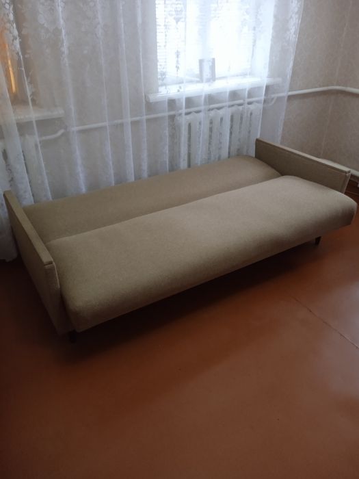 Диван б/у  у гарному стані