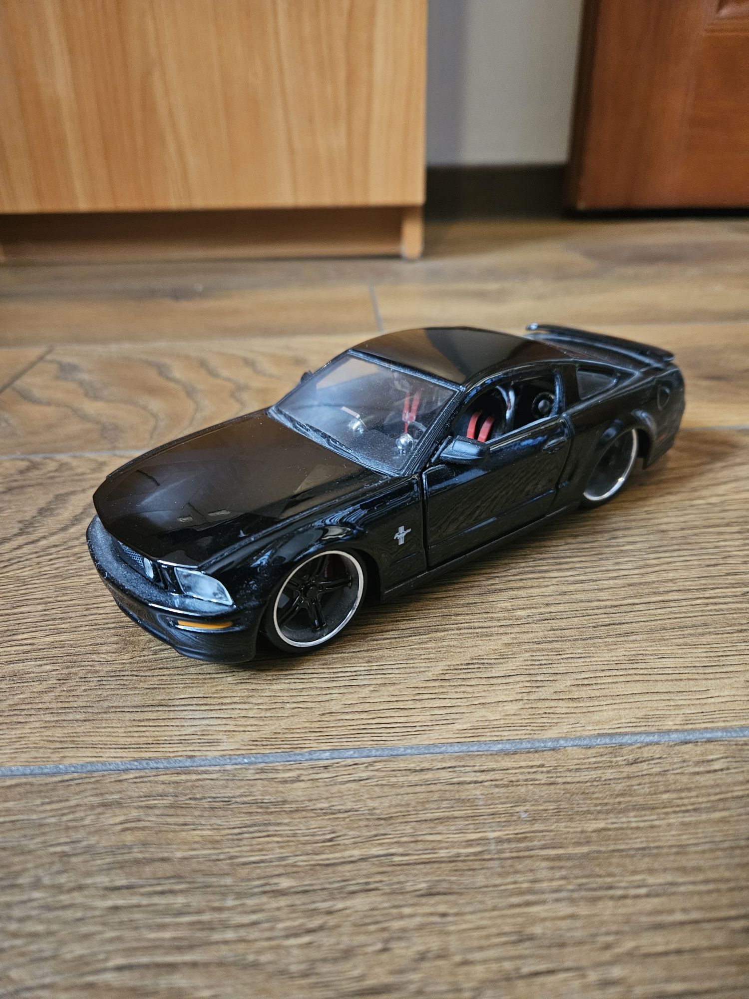 Maisto Ford Mustang w skali 1:24