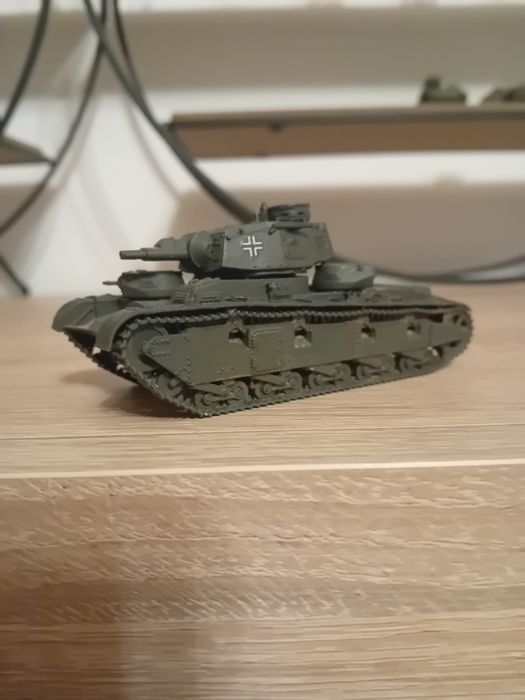 Żywiczny model 1/72 Neubaufahrzeug