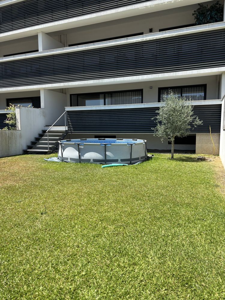 Apartamento T2 em Condominio fechado com Jardim privado de 100m2
