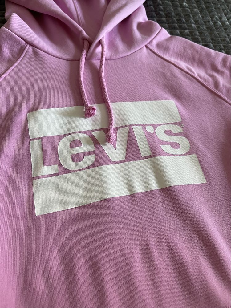 Długa bluza z dużym logo Levi’s z kapturem ze ściągaczami