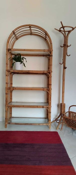 Estante em bambu