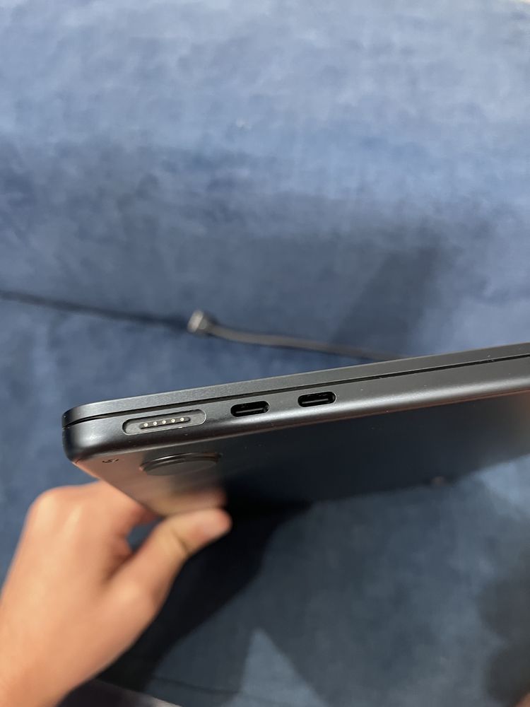 Macbook Air M3 256/16GB