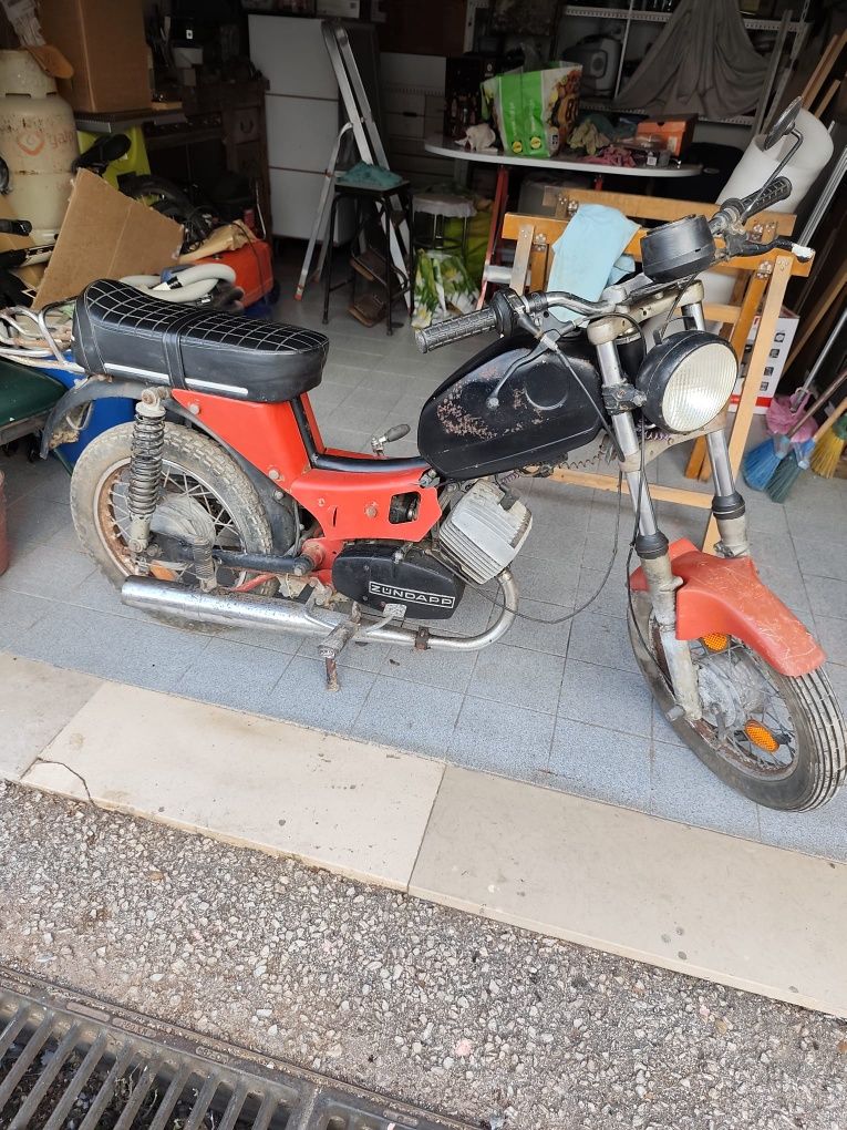 Motorizada Zundapp Z2 com documentos