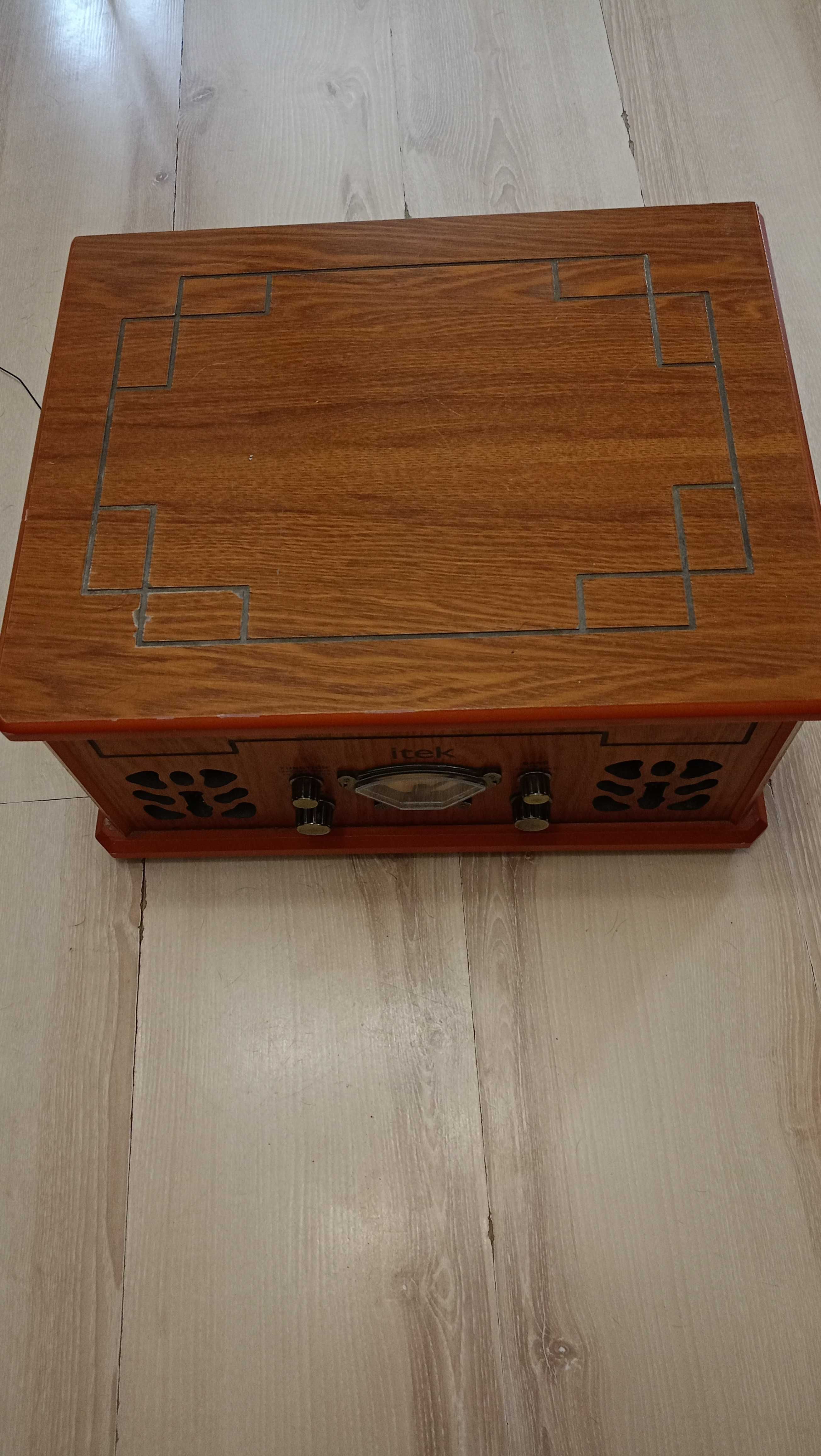 Вініл програвач itek vinyl player i60011 4 в 1