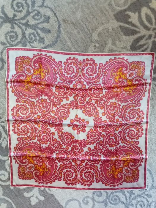 Платок яскравий. 72/72