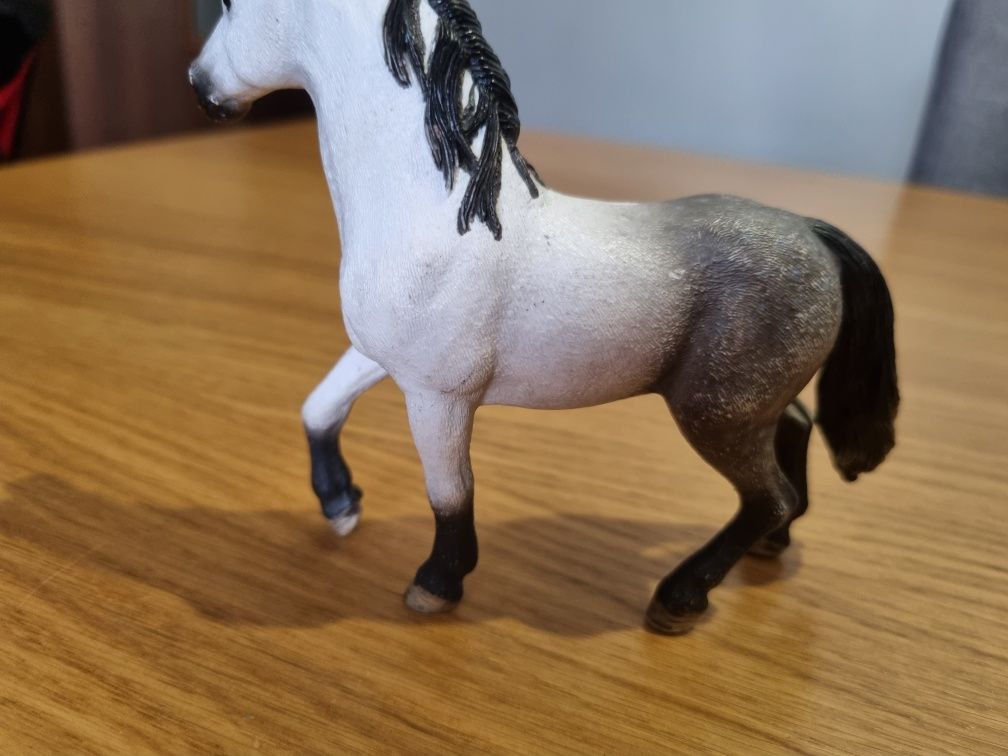 Ogier andaluzyjski schleich figurka