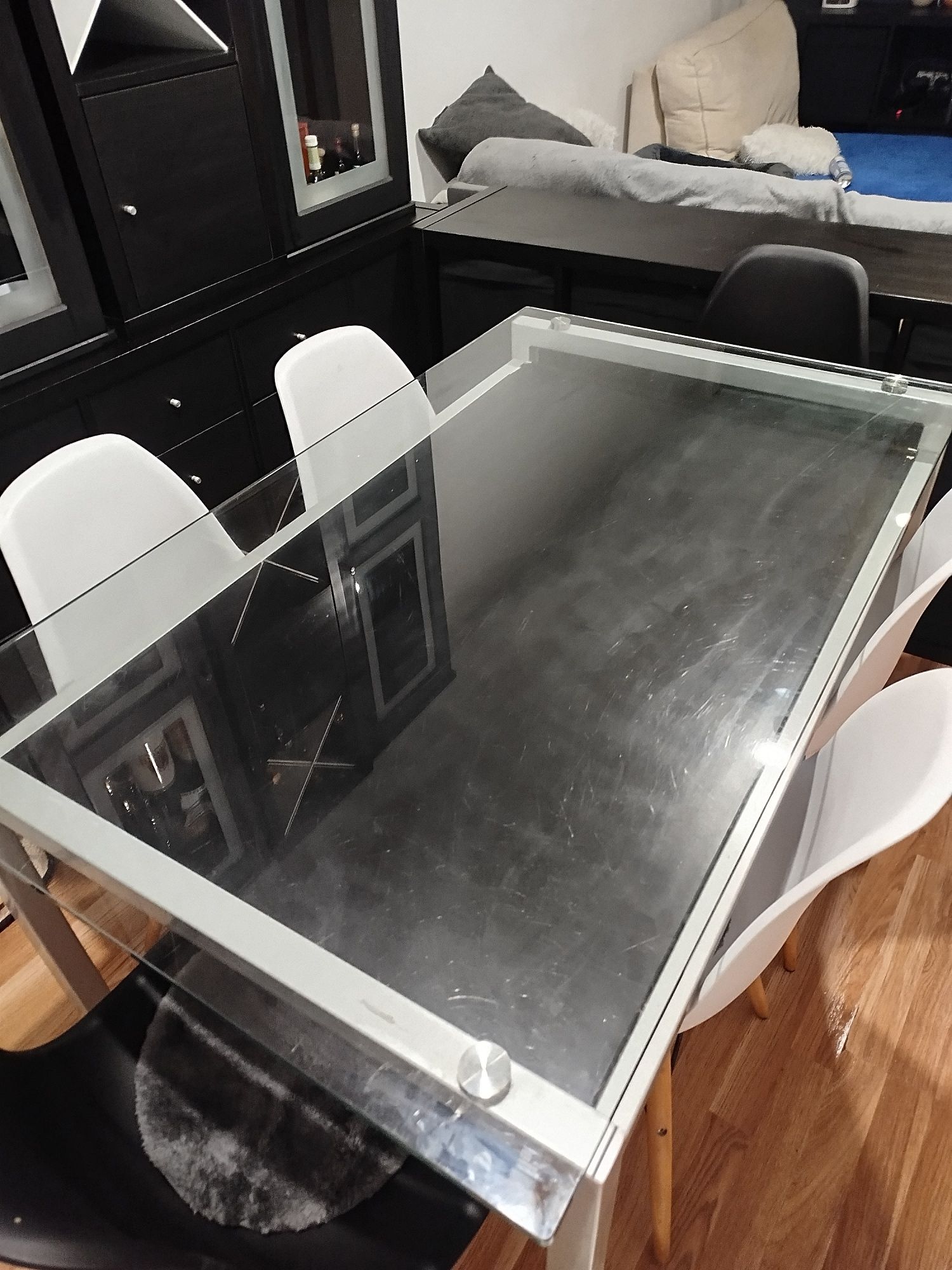 Vendo ou troco por algo do meu interesse  Mesa de vidro  e Ferro para