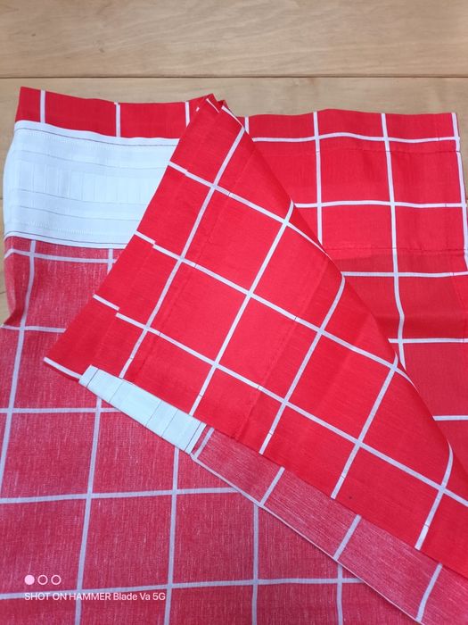 Zasłonki/Firanki czerwone