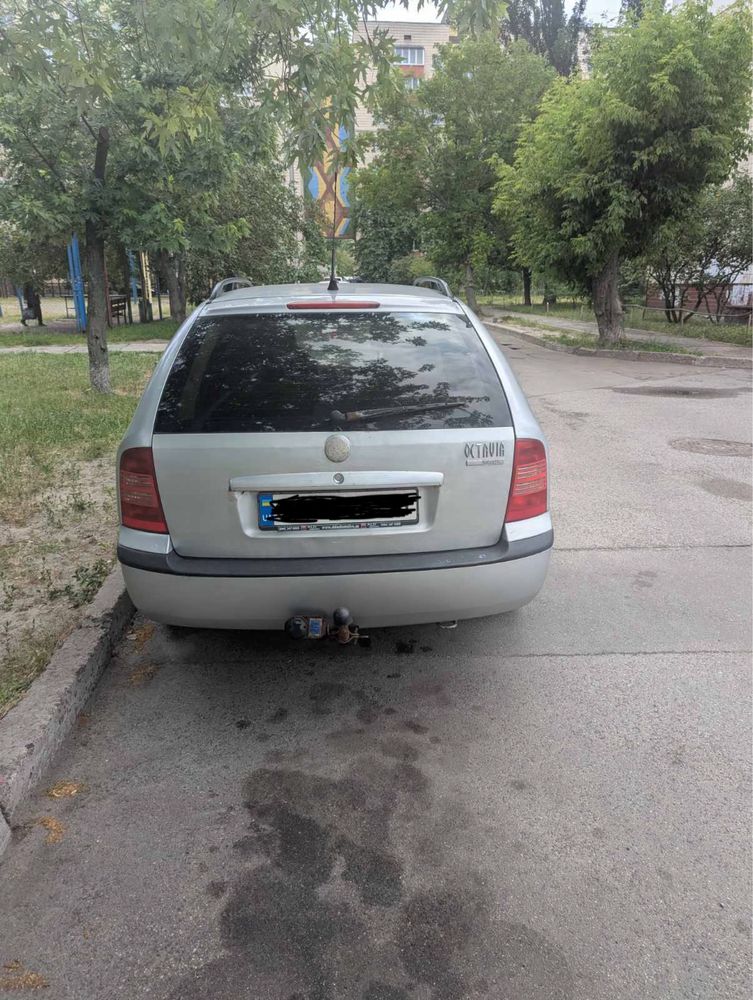 Шкода октавія тур універсал