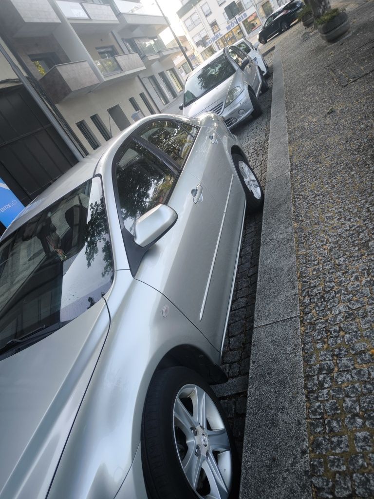 Vendo MAZDA 6 Sedan 5 portas