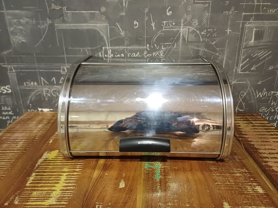 Caixa de pão brabantia inox 31 larg x 26 prof x 17 alt