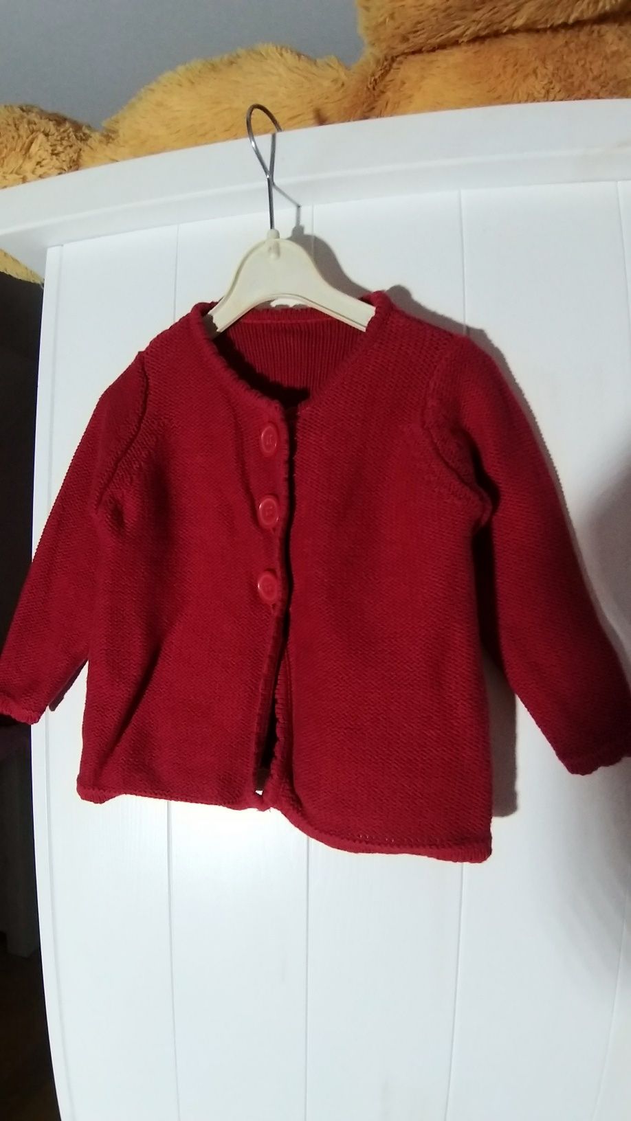 Czerwony sweterek 3-6 miesięcy