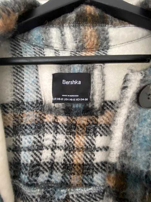 Bershka Płaszcz Krata BRĄZOWY BEŻOWY NIEBIESKI z domieszką wełny