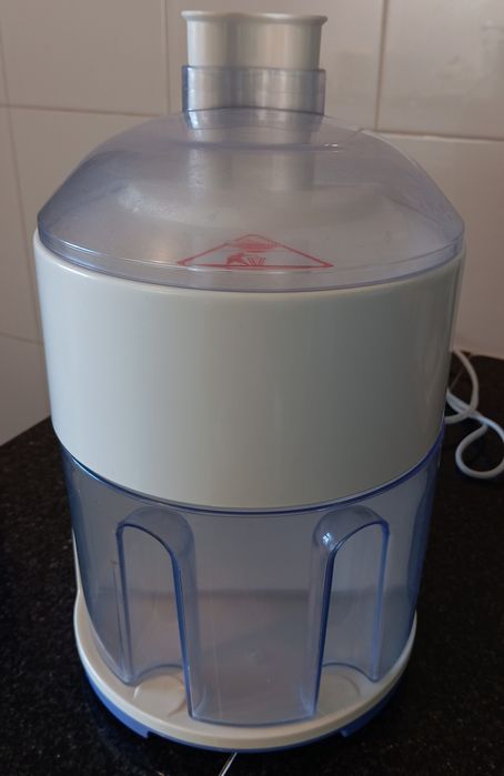 Liquidificador multifruta Ufesa Brio
