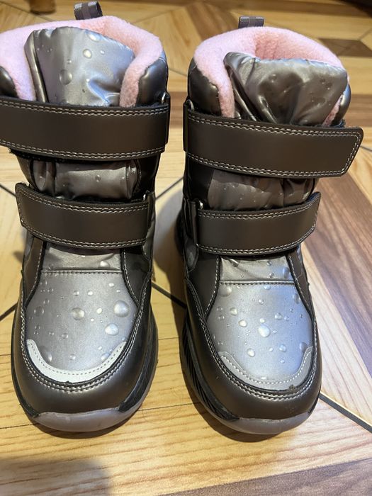Взуття на дівчинку, зима