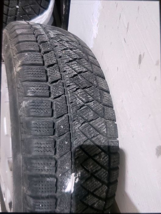 Шини зимові 195/65r15