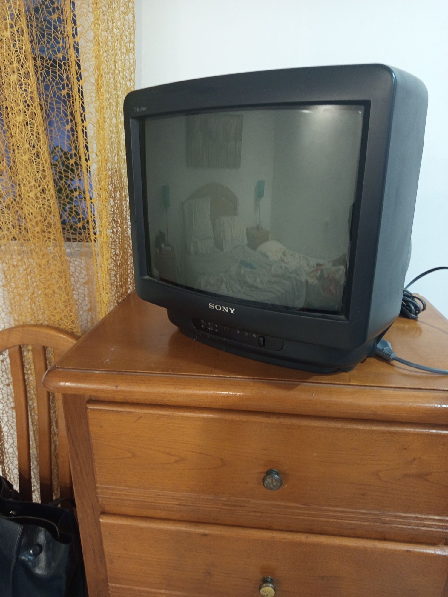 TVs/DVD/monitores vários aparelhos