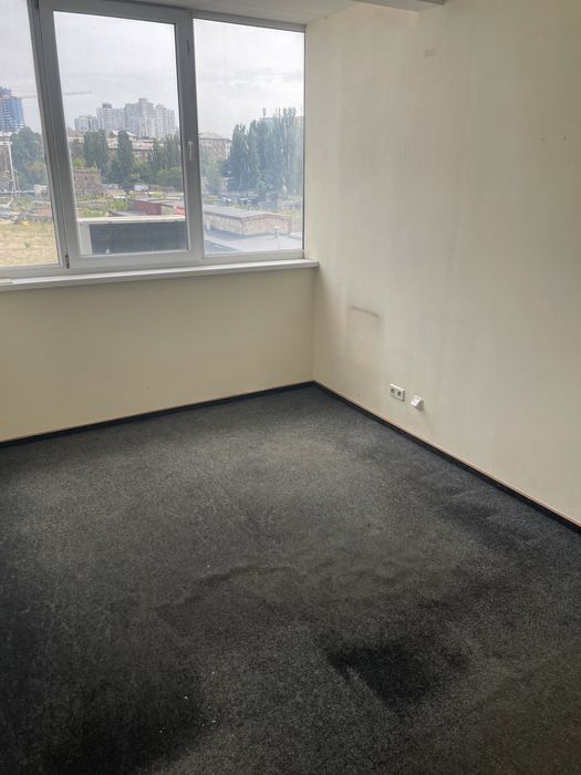 Офіс  оренда м. Либідська 11 кв.м. з комуналкою та прибиранням