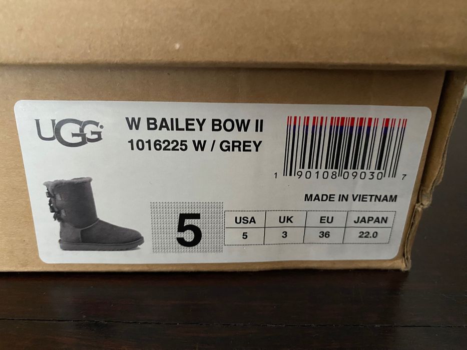 Botas UGG novas com laços - cinza