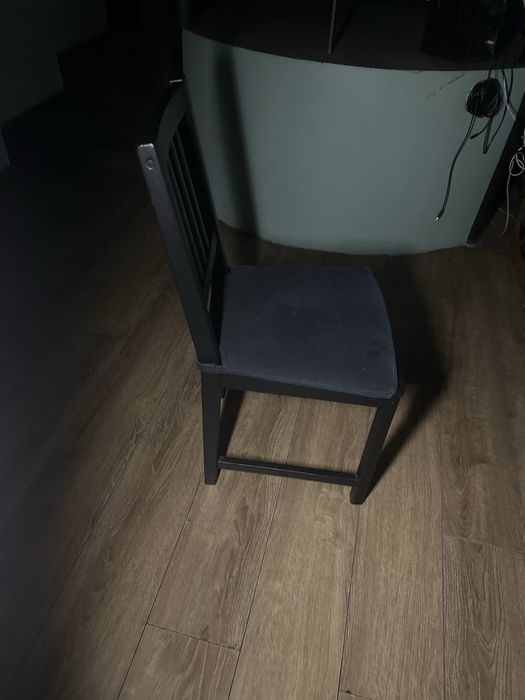 Krszesla Stefan do lokalu domu