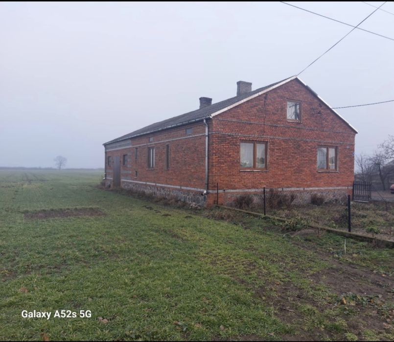 Dom 120 m² + pomieszczenie gospodarcze 100 m² z działką 1550 m2.