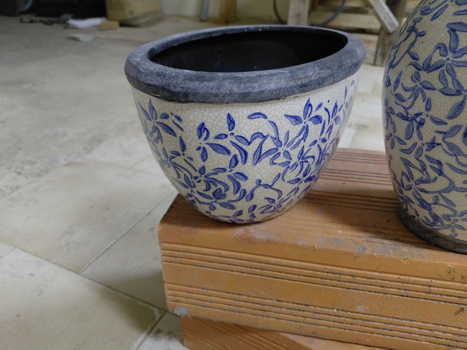 Bule e jarra antiga em bom estado geral peças sem marcação 10€ as 2