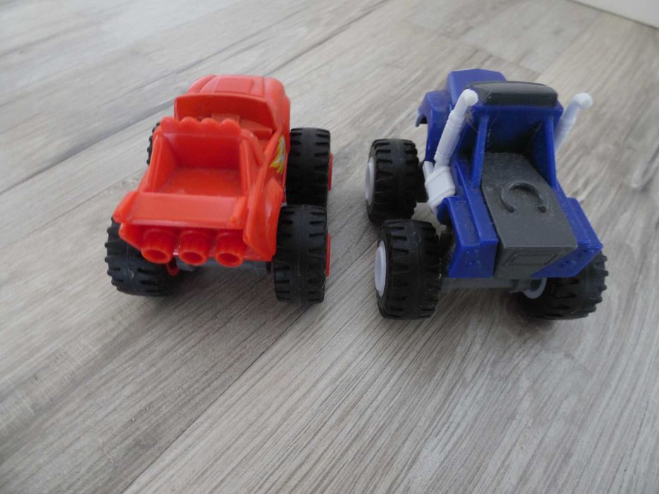 Par de Blaze Monster Machines