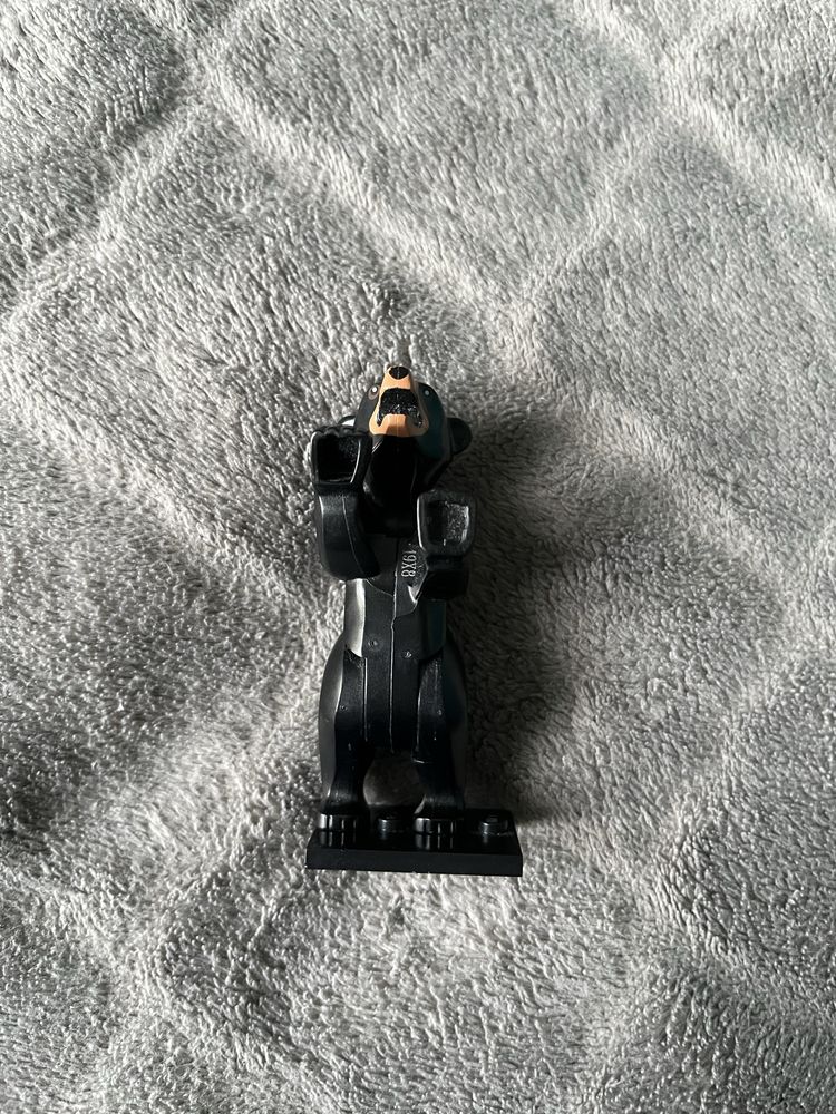 Czarny niedźwiedź lego figurka