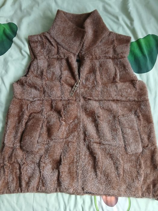 Жіноча жилетка з альпаки 48/50 розміру нова