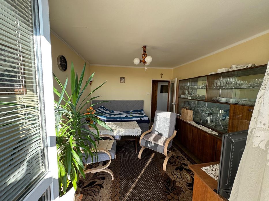 Mieszkanie 2 pokojowe w bloku - do remontu