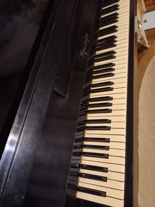 Продається піаніно