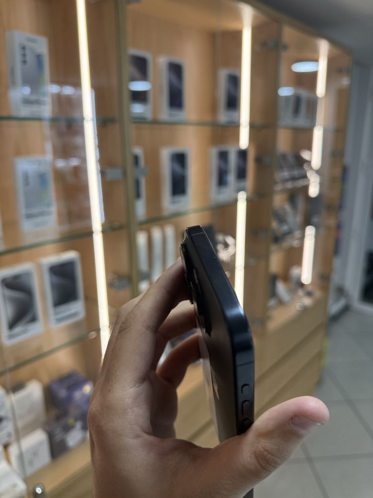 IPHONE 15 PRO MAX 256GB USADO