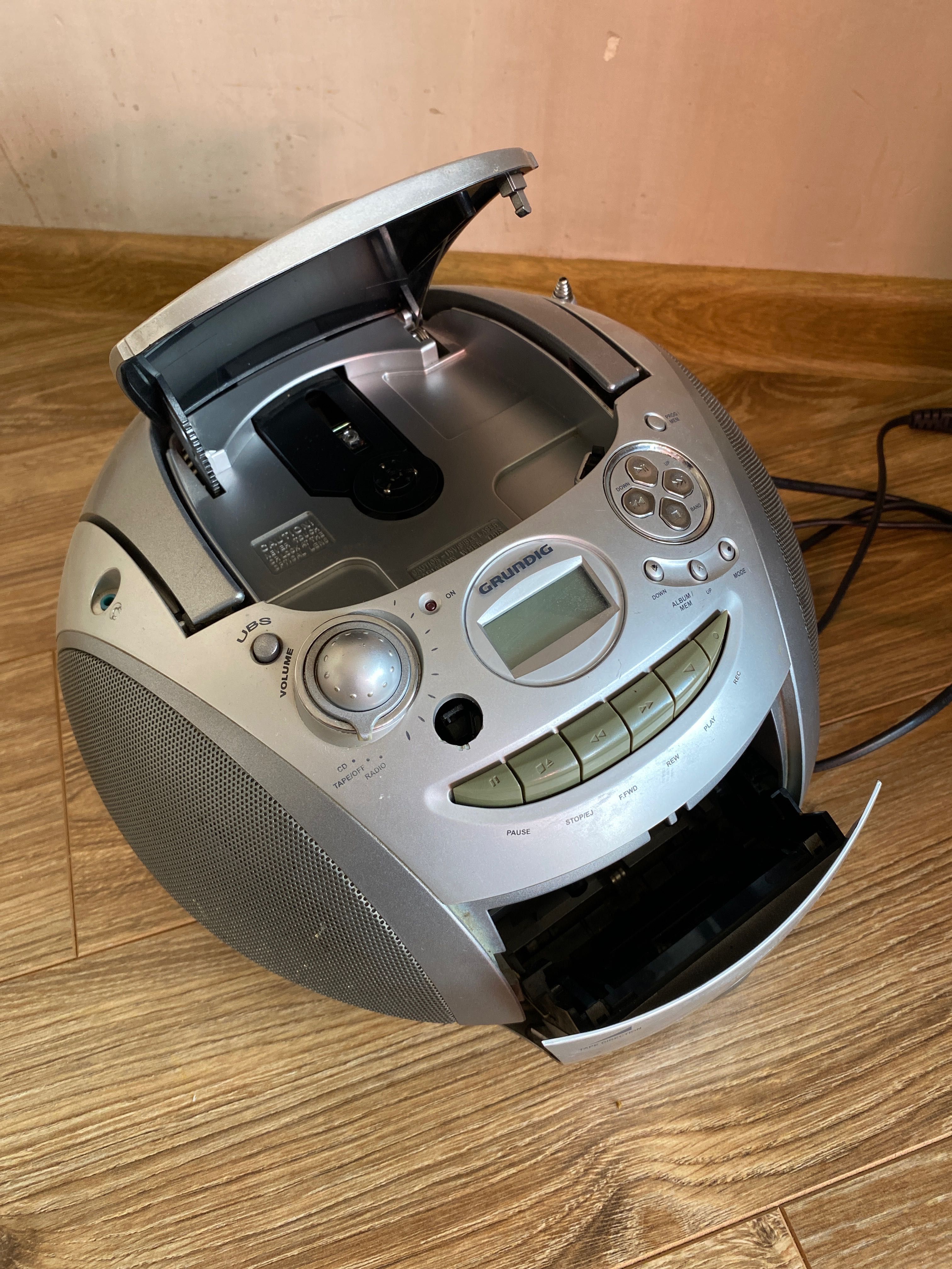 Radio Grundig na CD i kasety