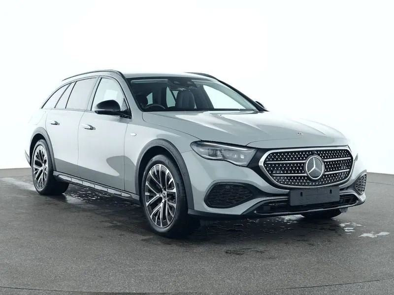 Mercedes-Benz Klasa E Distronic, Burmester, Hak, Kamera 360, Digital Light