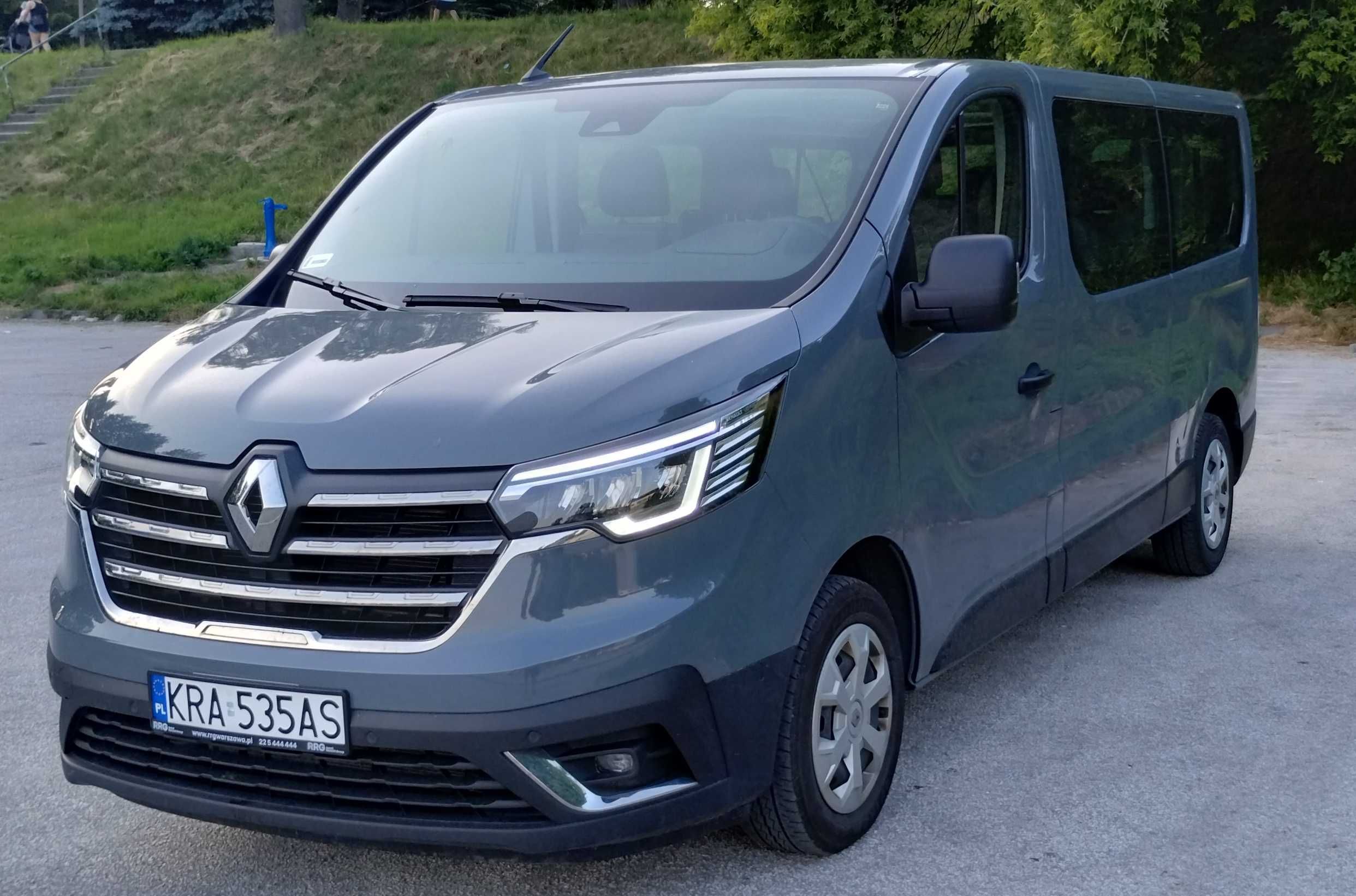 Renault Trafic 9 osobowy na wynajem także z kierowcą Wolne terminy MAJ