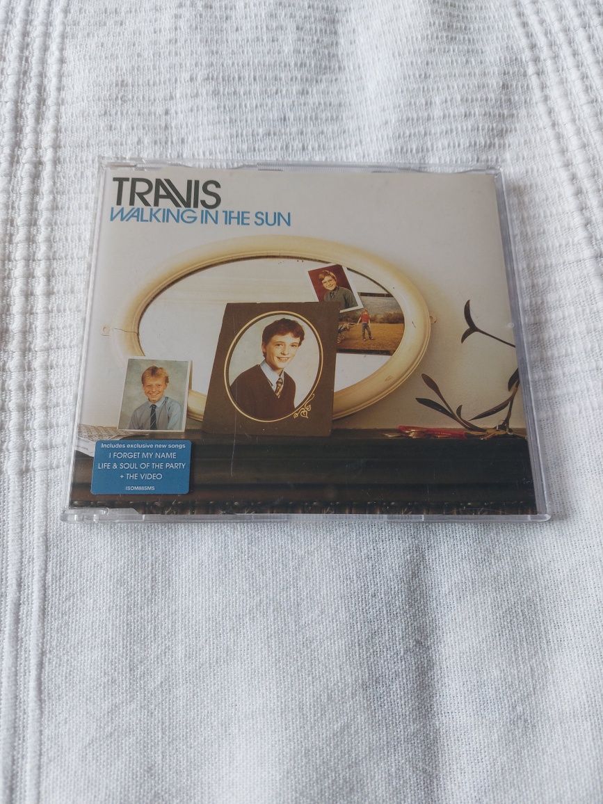 Singiel CD Travis - Walking In The Sun