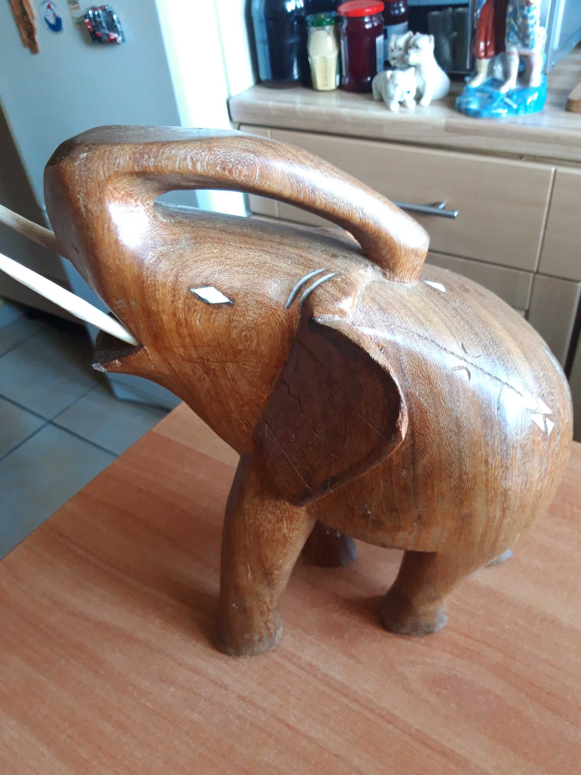 figurka słonia z hebanu
