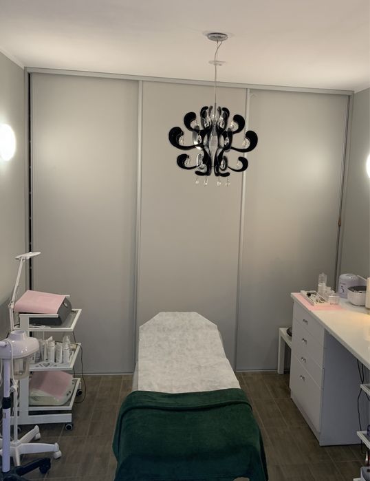 Sprzedam szafę robiona na wymiar